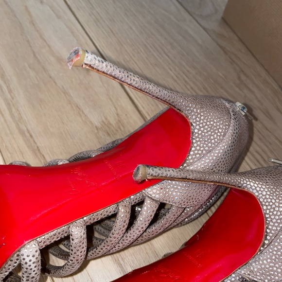 Authentic Christian Louboutin Macala 100 Baseball Gladiator Sandal Gold size 38 - Picture 5 of 12